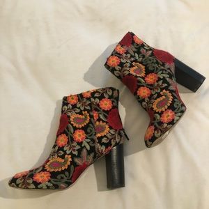 Gorgeous embroidered boots